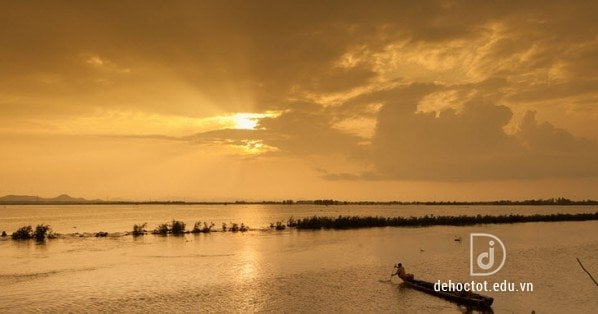 Phân tích bài thơ Tràng giang - Huy Cận